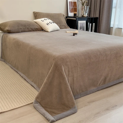 Plaid LOU Taupe – Velours Doux et Chaud Uni