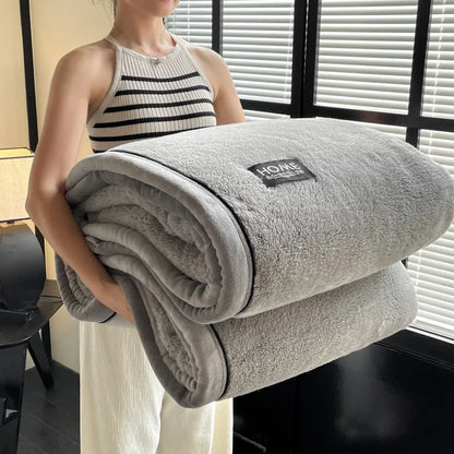 Plaid ELLA Gris – Polaire Douce et Moelleuse Unie