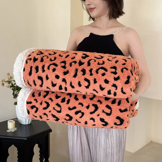 Plaid ZOÉ Orange – Polaire Douce à Motif Léopard