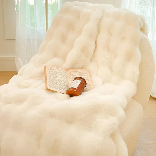 Plaid NUVÉA Blanc – Fausse Fourrure Moelleuse Double Face