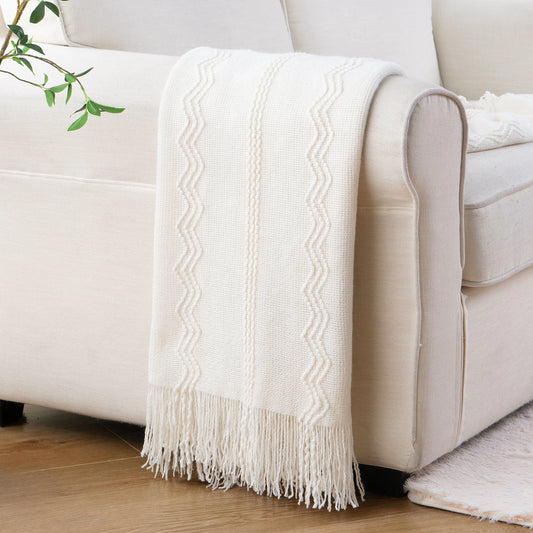 Plaid VELEN Blanc – Tricoté à Motifs en Relief & Franges