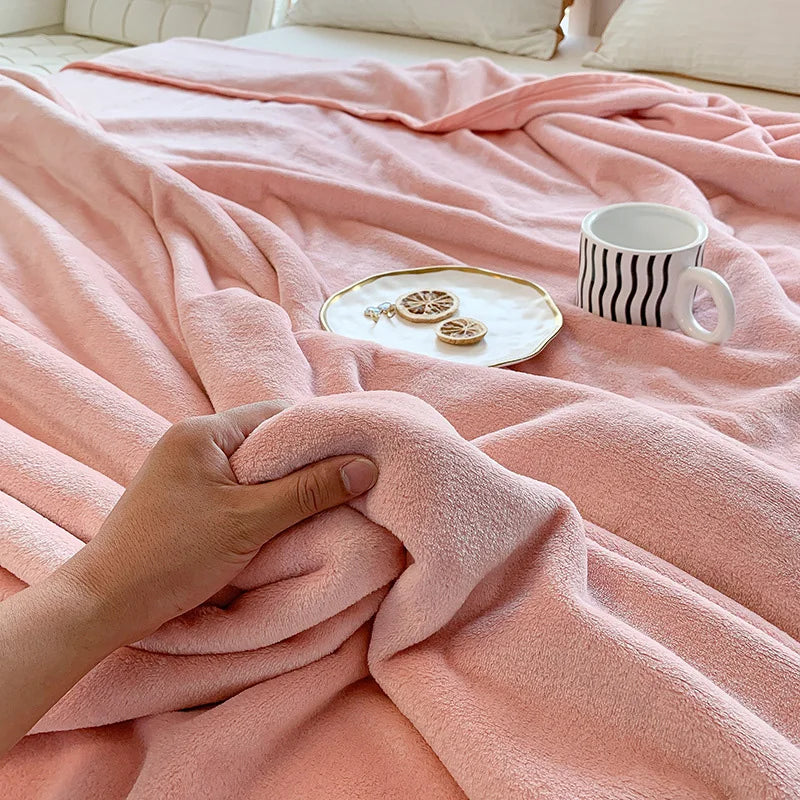 Plaid SÉLIA Rose – Flanelle Douce et Légère