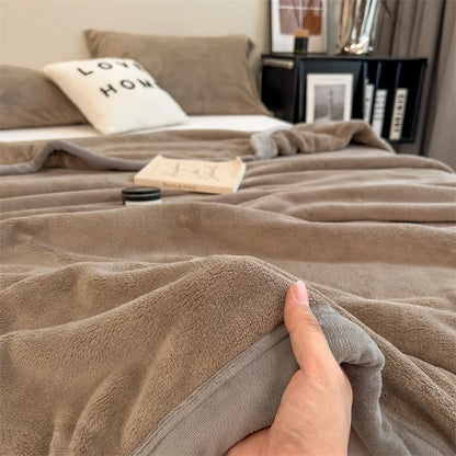 Plaid LOU Taupe – Velours Doux et Chaud Uni