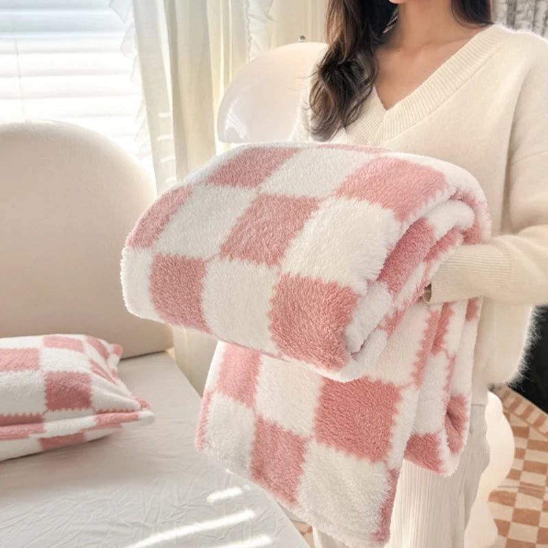 Plaid AVA Rose – Polaire Douce à Carreaux