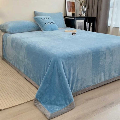 Plaid LOU Ciel – Velours Doux et Chaud Uni
