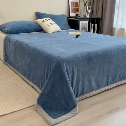 Plaid LOU Bleu – Velours Doux et Chaud Uni