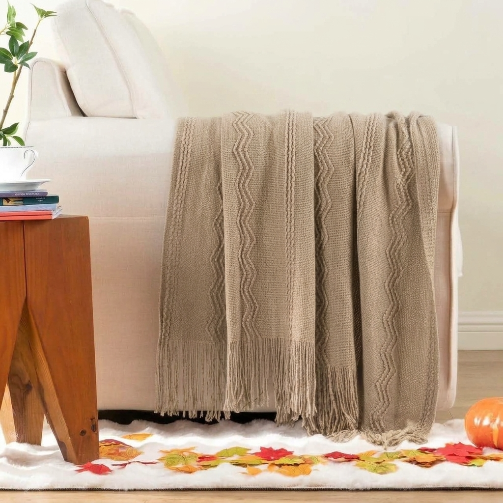 Plaid VELEN Beige – Tricoté à Motifs en Relief & Franges