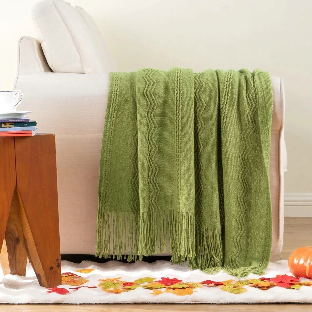 Plaid VELEN Olive – Tricoté à Motifs en Relief & Franges
