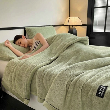 Plaid ELLA Vert – Polaire Douce et Moelleuse Unie