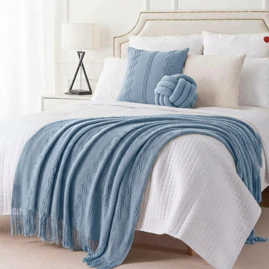 Plaid VELEN Bleu – Tricoté à Motifs en Relief & Franges