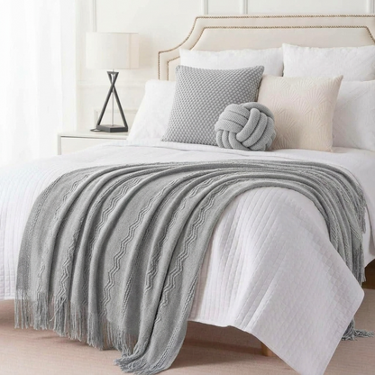 Plaid VELEN Gris – Tricoté à Motifs en Relief & Franges