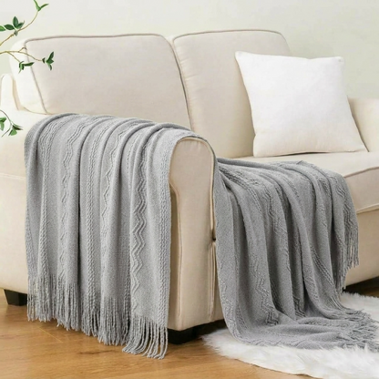 Plaid VELEN Gris – Tricoté à Motifs en Relief & Franges